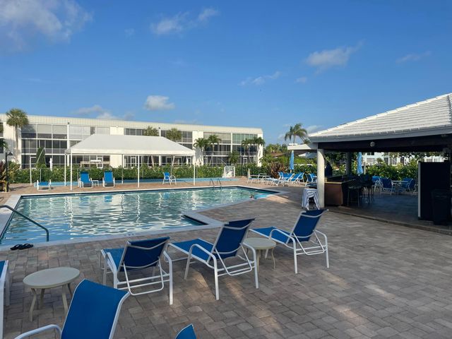 765 Jeffery Street 1-301, Boca Raton, FL 33487