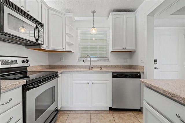 765 Jeffery Street 1-301, Boca Raton, FL 33487