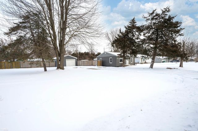 45800 Hull Rd Road, Van Buren Twp, MI 48111