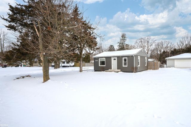 45800 Hull Rd Road, Van Buren Twp, MI 48111