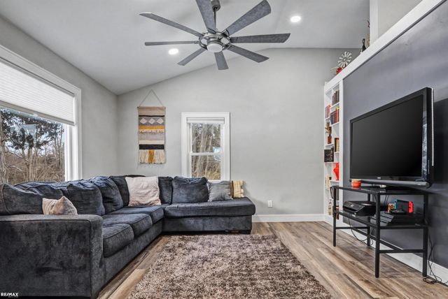 45800 Hull Rd Road, Van Buren Twp, MI 48111