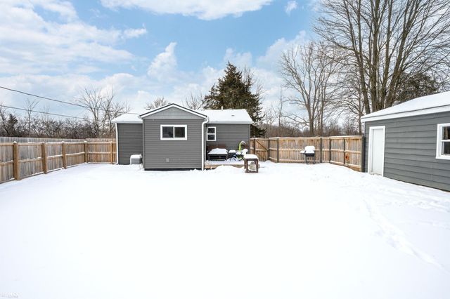 45800 Hull Rd Road, Van Buren Twp, MI 48111