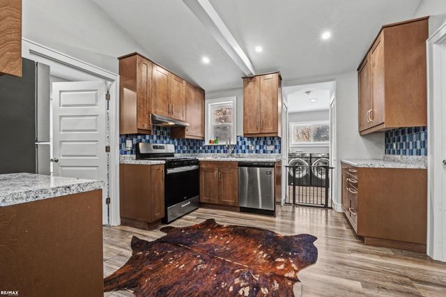 45800 Hull Rd Road, Van Buren Twp, MI 48111