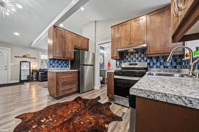 45800 Hull Rd Road, Van Buren Twp, MI 48111