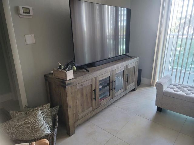 3000 S Ocean Drive 302, Hollywood, FL 33019