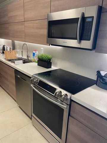 3000 S Ocean Drive 302, Hollywood, FL 33019