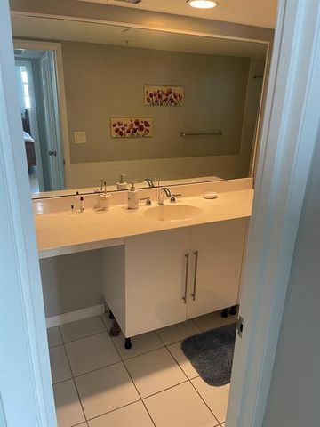 3000 S Ocean Drive 302, Hollywood, FL 33019