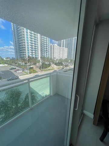 3000 S Ocean Drive 302, Hollywood, FL 33019