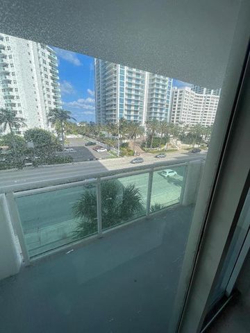 3000 S Ocean Drive 302, Hollywood, FL 33019