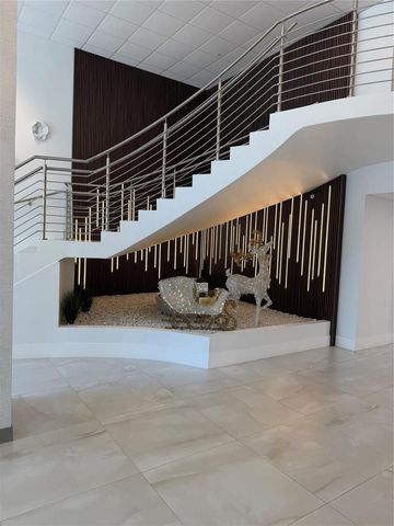 3000 S Ocean Drive 302, Hollywood, FL 33019