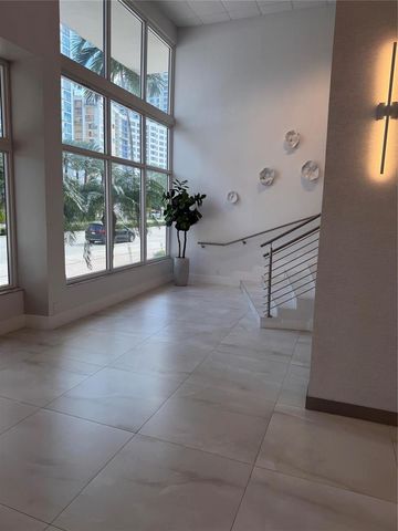 3000 S Ocean Drive 302, Hollywood, FL 33019
