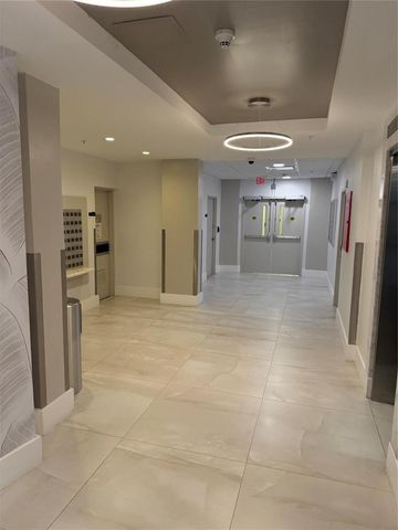 3000 S Ocean Drive 302, Hollywood, FL 33019