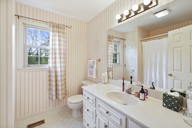 1408 Spainwood Dr, Columbia, TN 38401