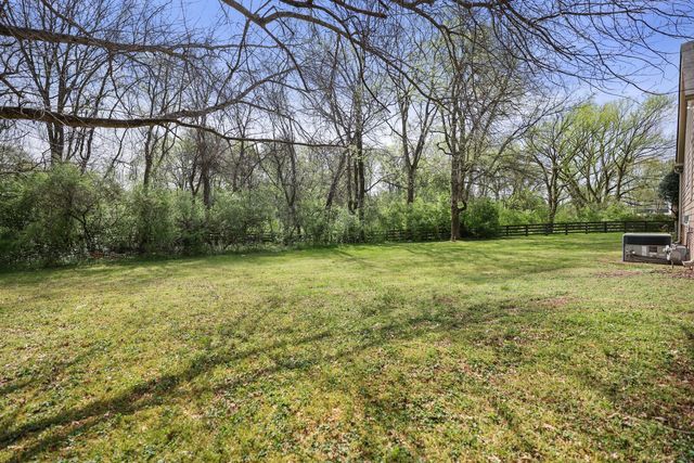 1408 Spainwood Dr, Columbia, TN 38401