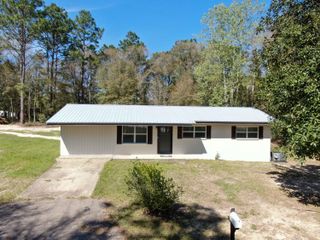 116 Cora Lee Lane, Defuniak Springs, FL 32433