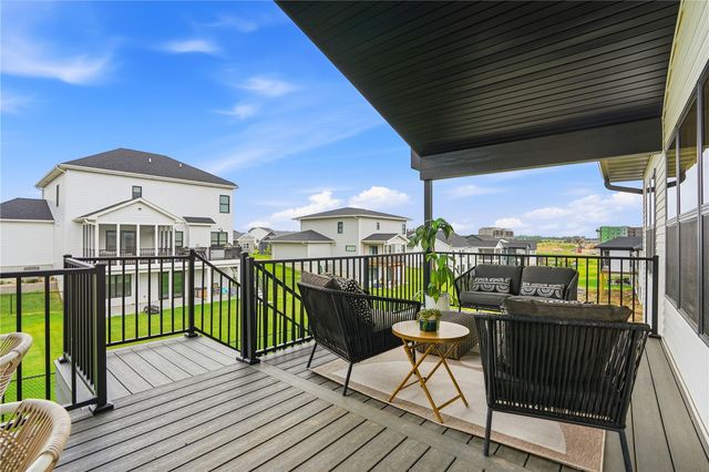 604 Rock Ridge Rd, Tiffin, IA 52340