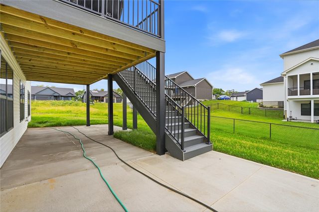 604 Rock Ridge Rd, Tiffin, IA 52340