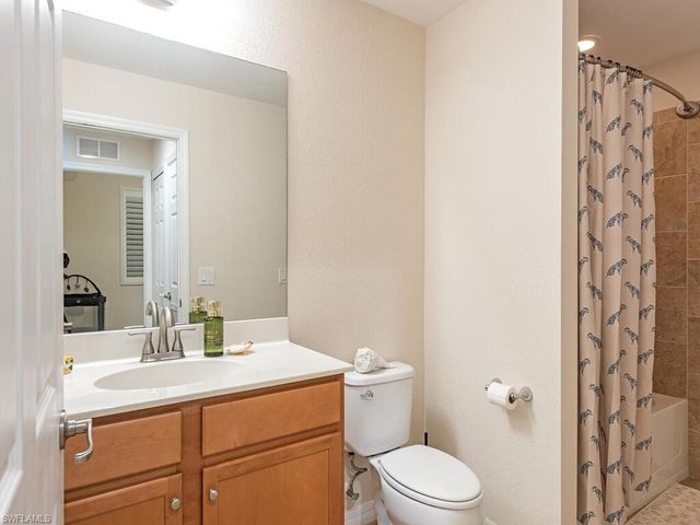 9731 Acqua CT 514, Naples, FL 34113