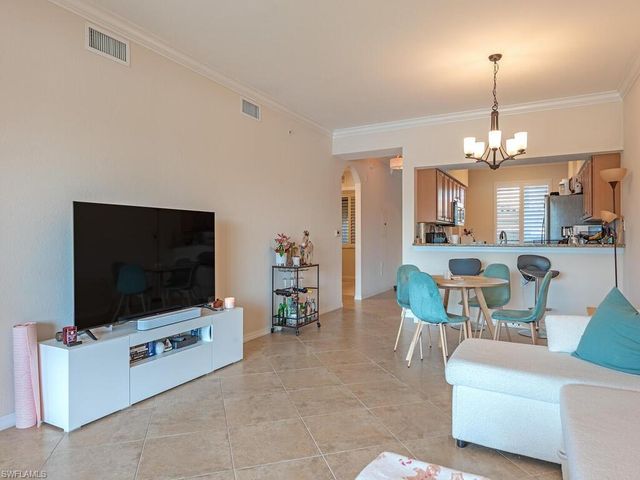 9731 Acqua CT 514, Naples, FL 34113