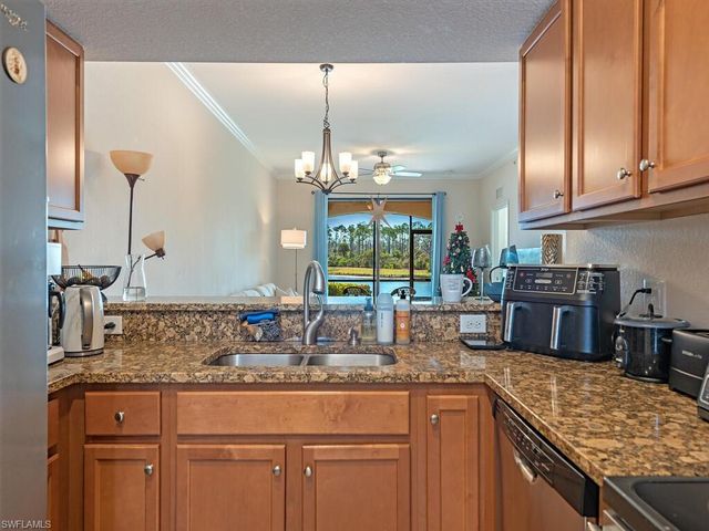 9731 Acqua CT 514, Naples, FL 34113