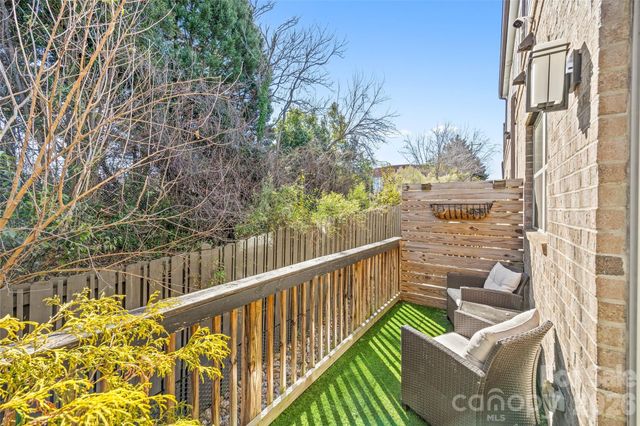 17023 Soho Drive, Charlotte, NC 28204