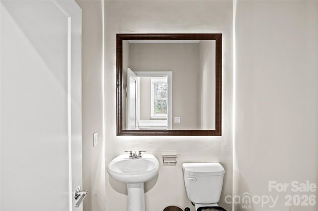 17023 Soho Drive, Charlotte, NC 28204