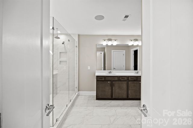 17023 Soho Drive, Charlotte, NC 28204