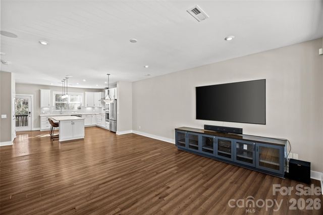 17023 Soho Drive, Charlotte, NC 28204