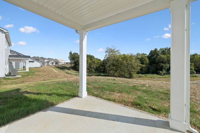 112 Dahlia Dr, La Vergne, TN 37086