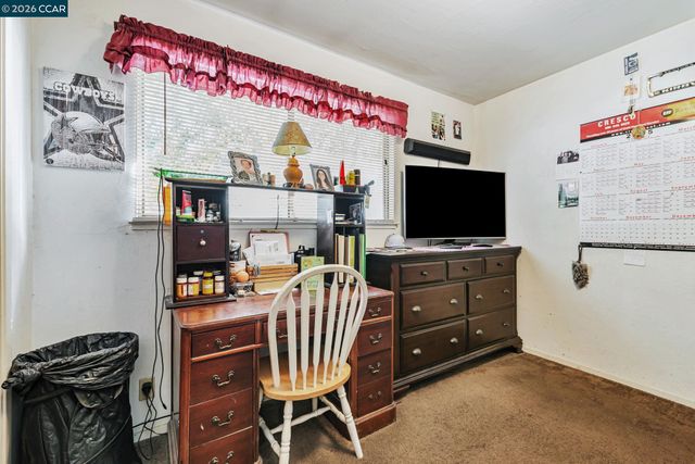 4794 Blum Rd, Martinez, CA 94553