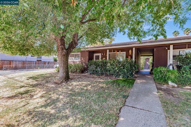 4794 Blum Rd, Martinez, CA 94553