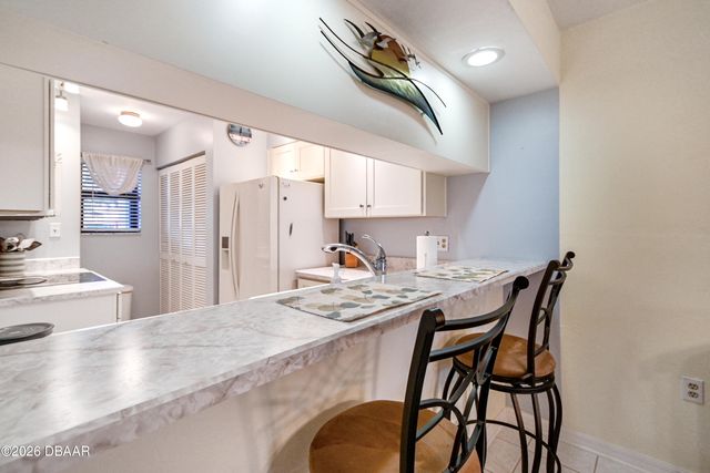 466 Bouchelle Dr Apt 104, New Smyrna Beach, FL 32169