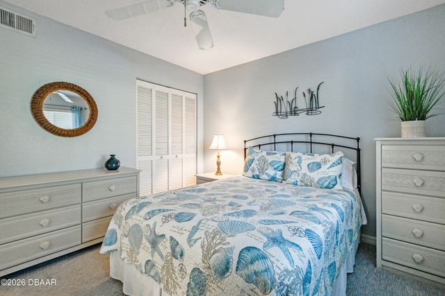 466 Bouchelle Dr Apt 104, New Smyrna Beach, FL 32169