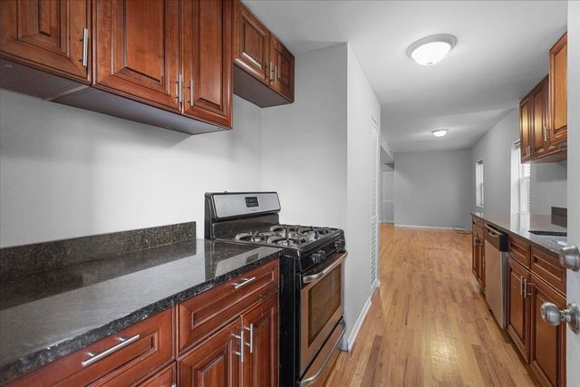 1464 W Ohio Street 1F, Chicago, IL 60642