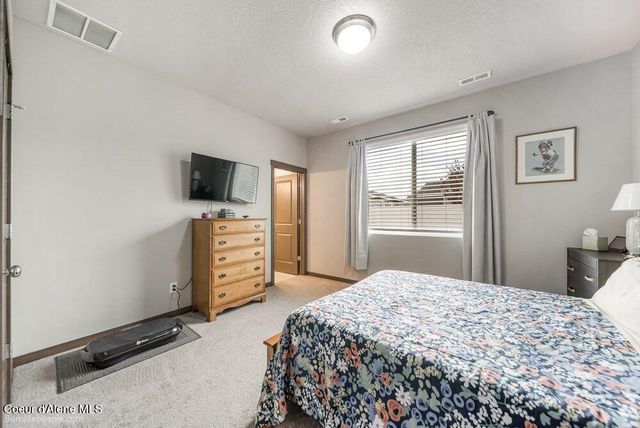 5870 W Gumwood CIR, Post Falls, ID 83854