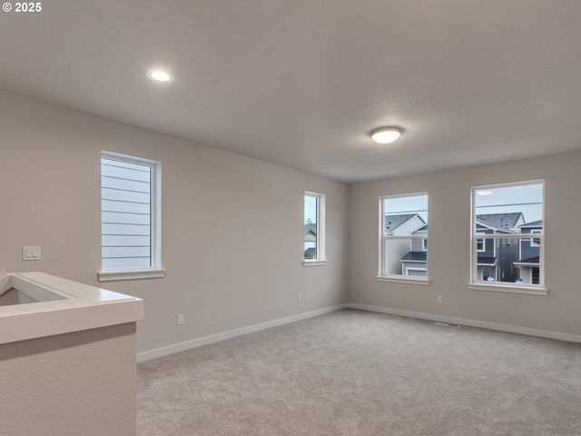 13866 Sw 174th Ave, Tigard, OR 97140