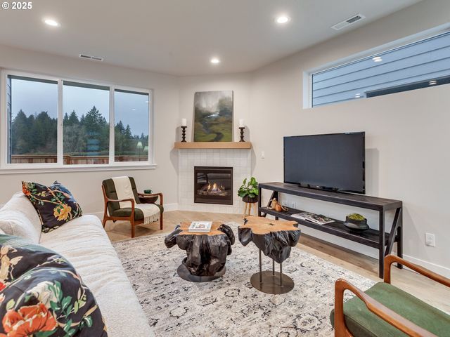 13866 Sw 174th Ave, Tigard, OR 97140