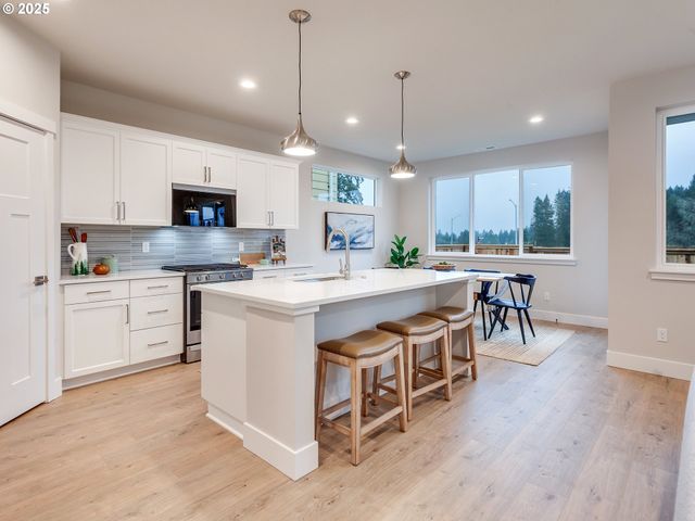 13866 Sw 174th Ave, Tigard, OR 97140