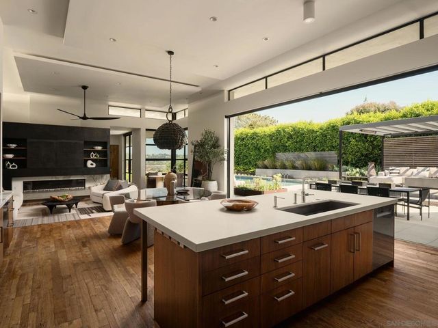 326 S Nardo, Solana Beach, CA 92075