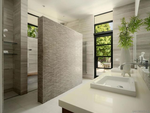 326 S Nardo, Solana Beach, CA 92075