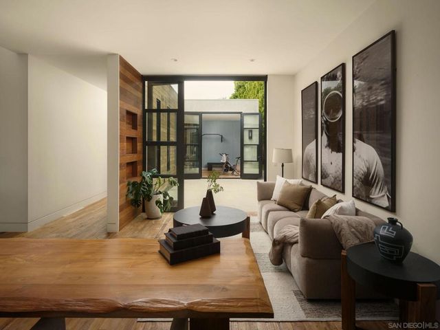 326 S Nardo, Solana Beach, CA 92075