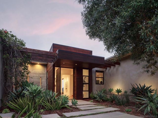 326 S Nardo, Solana Beach, CA 92075