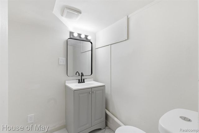14000 Bringard Drive, Detroit, MI 48205