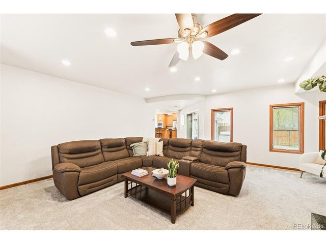 7351 S Clermont Dr, Centennial, CO 80122