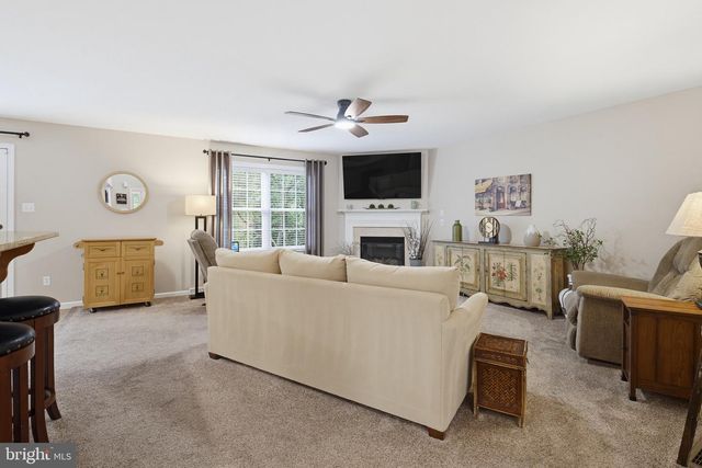 20 CEDAR CHASE DR, Mountville, PA 17554