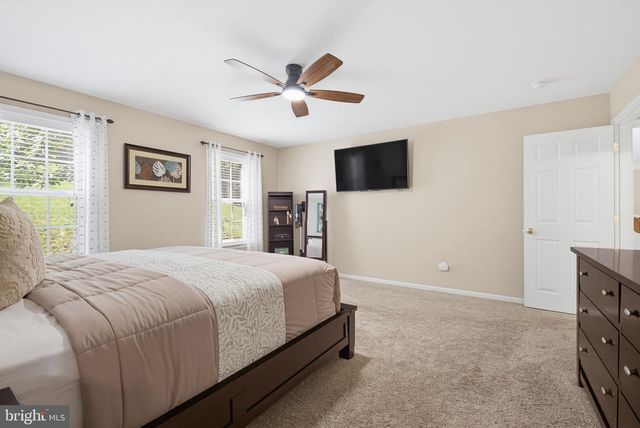 20 CEDAR CHASE DR, Mountville, PA 17554