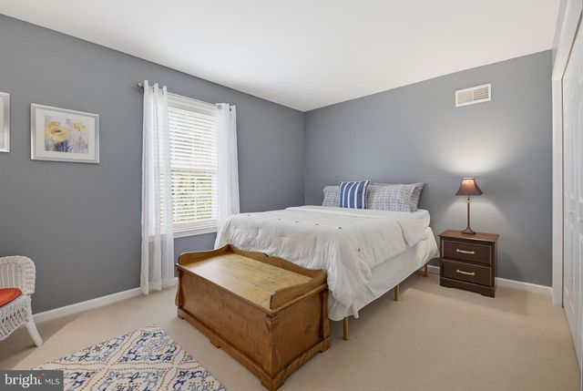 20 CEDAR CHASE DR, Mountville, PA 17554