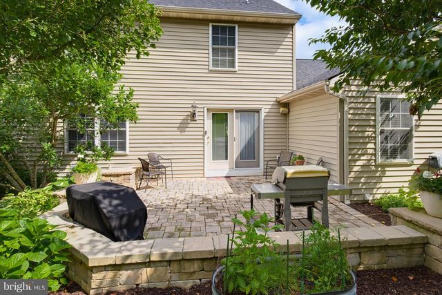 20 CEDAR CHASE DR, Mountville, PA 17554