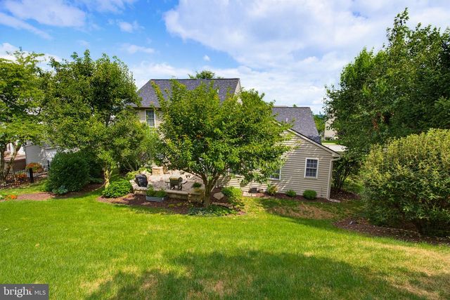 20 CEDAR CHASE DR, Mountville, PA 17554