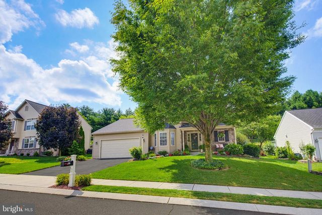20 CEDAR CHASE DR, Mountville, PA 17554